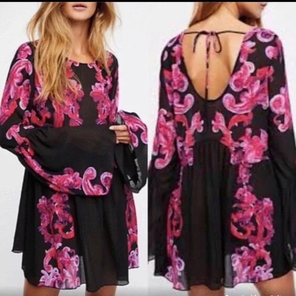 Free People Dress or Tunic Floral Pink Black Long Sleeves Size Large Open Back - Picture 2 of 6